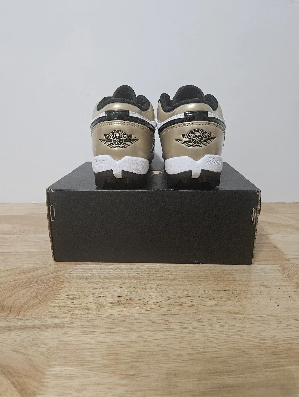 Nike Jordan 1 Low Cleat GS Patent Gold
